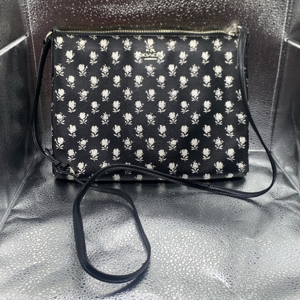 Coach crossbody purse